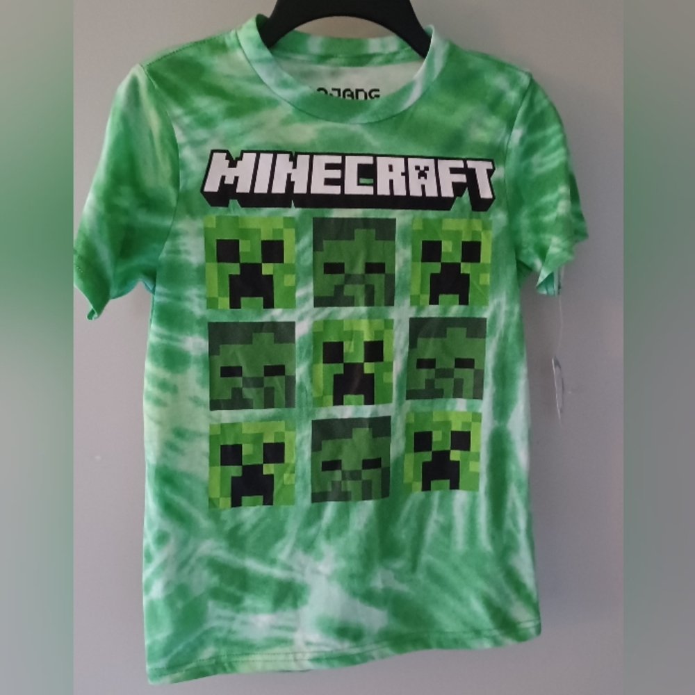Minecraft M Boys Tshirt Tee New with tag Mojang